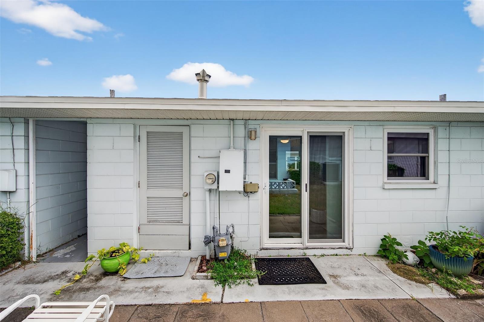 Image 6 of 44 For 12400 Park Boulevard 213