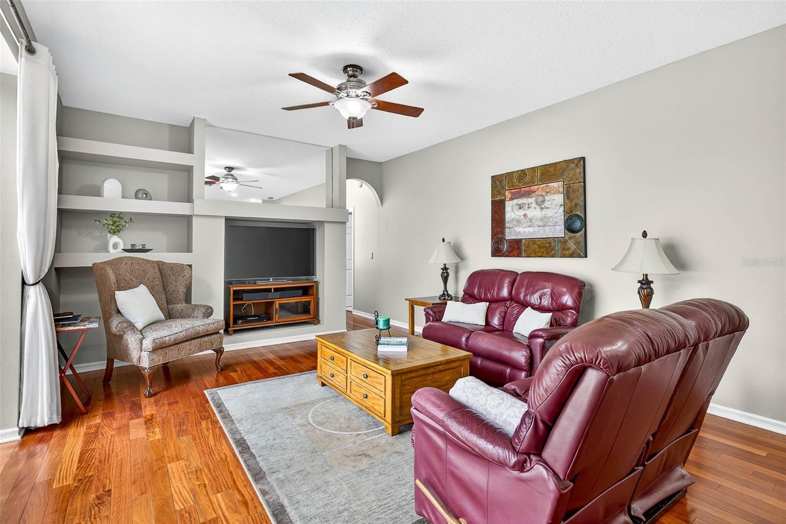 Listing photo id 14 for 16469 Turnbury Oak Drive