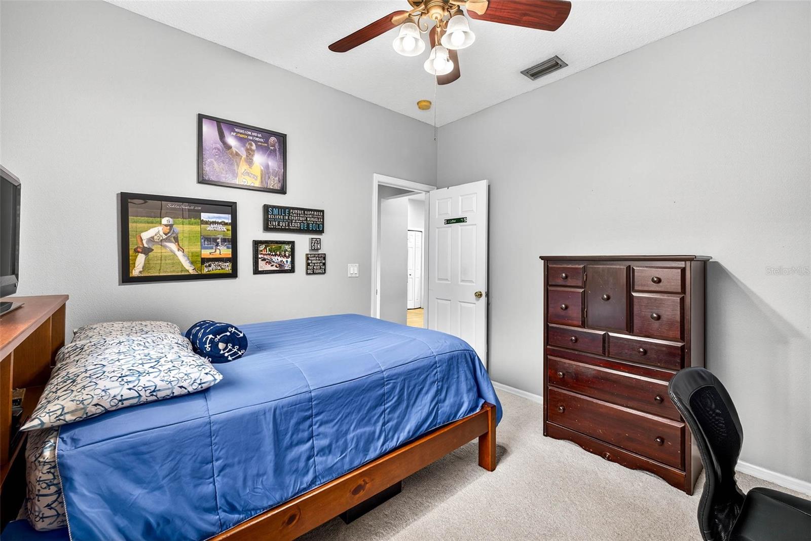 Listing photo id 24 for 16469 Turnbury Oak Drive