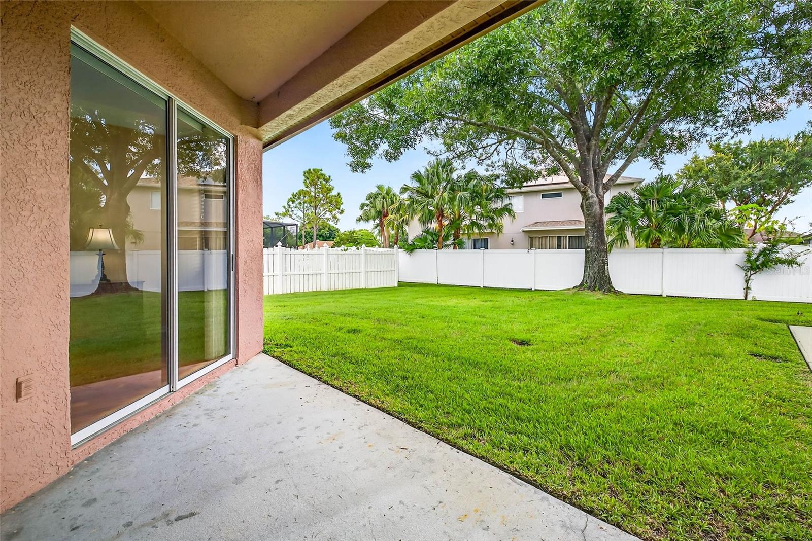Listing photo id 38 for 16469 Turnbury Oak Drive