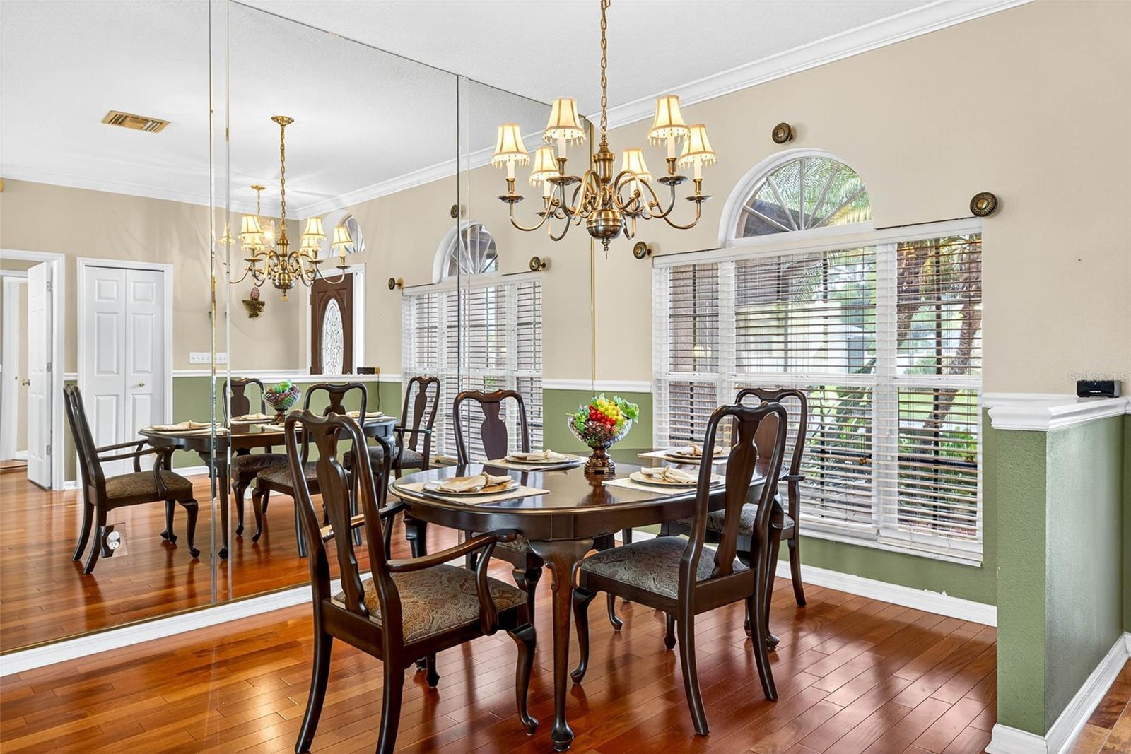 Listing photo id 5 for 16469 Turnbury Oak Drive