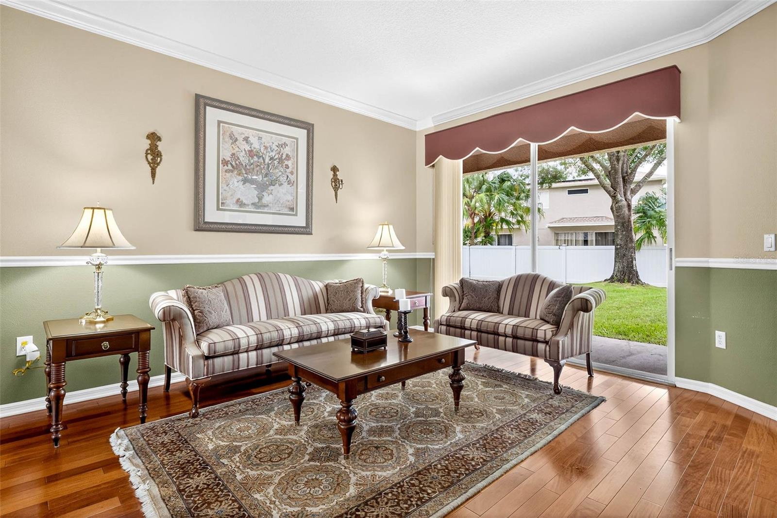 Listing photo id 7 for 16469 Turnbury Oak Drive