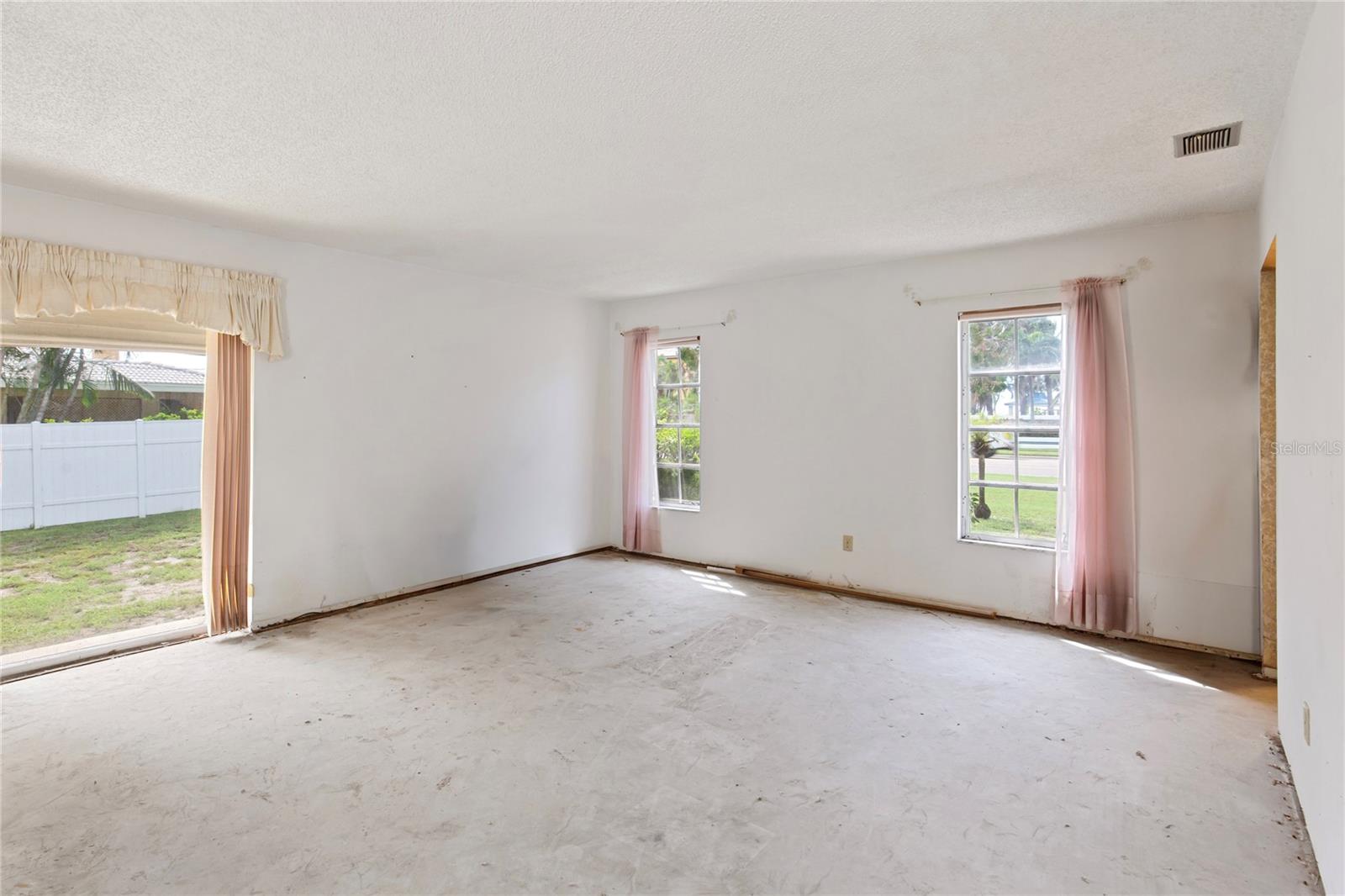 Image 31 of 43 For 205 Gulf Boulevard