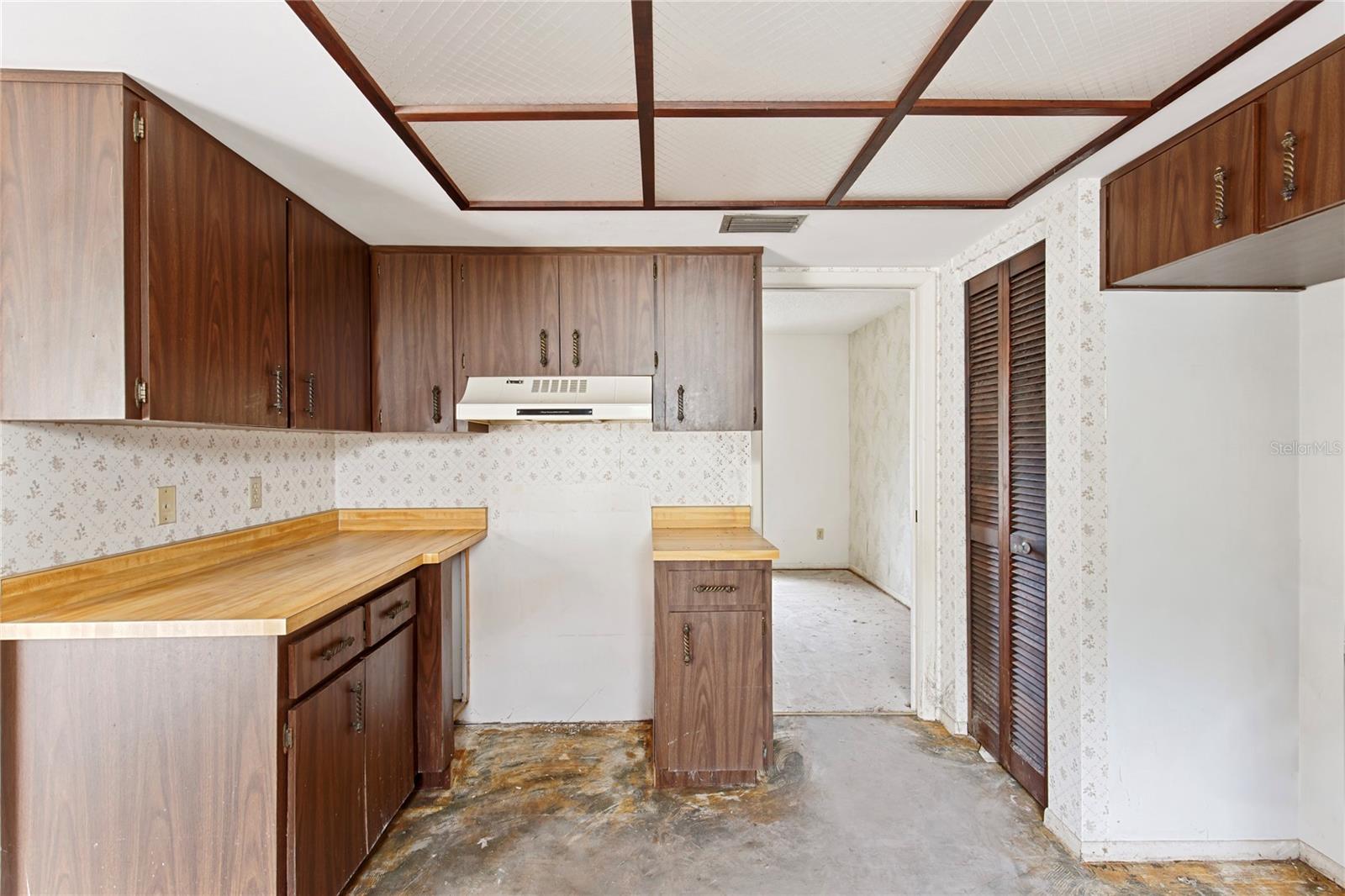 Image 33 of 43 For 205 Gulf Boulevard