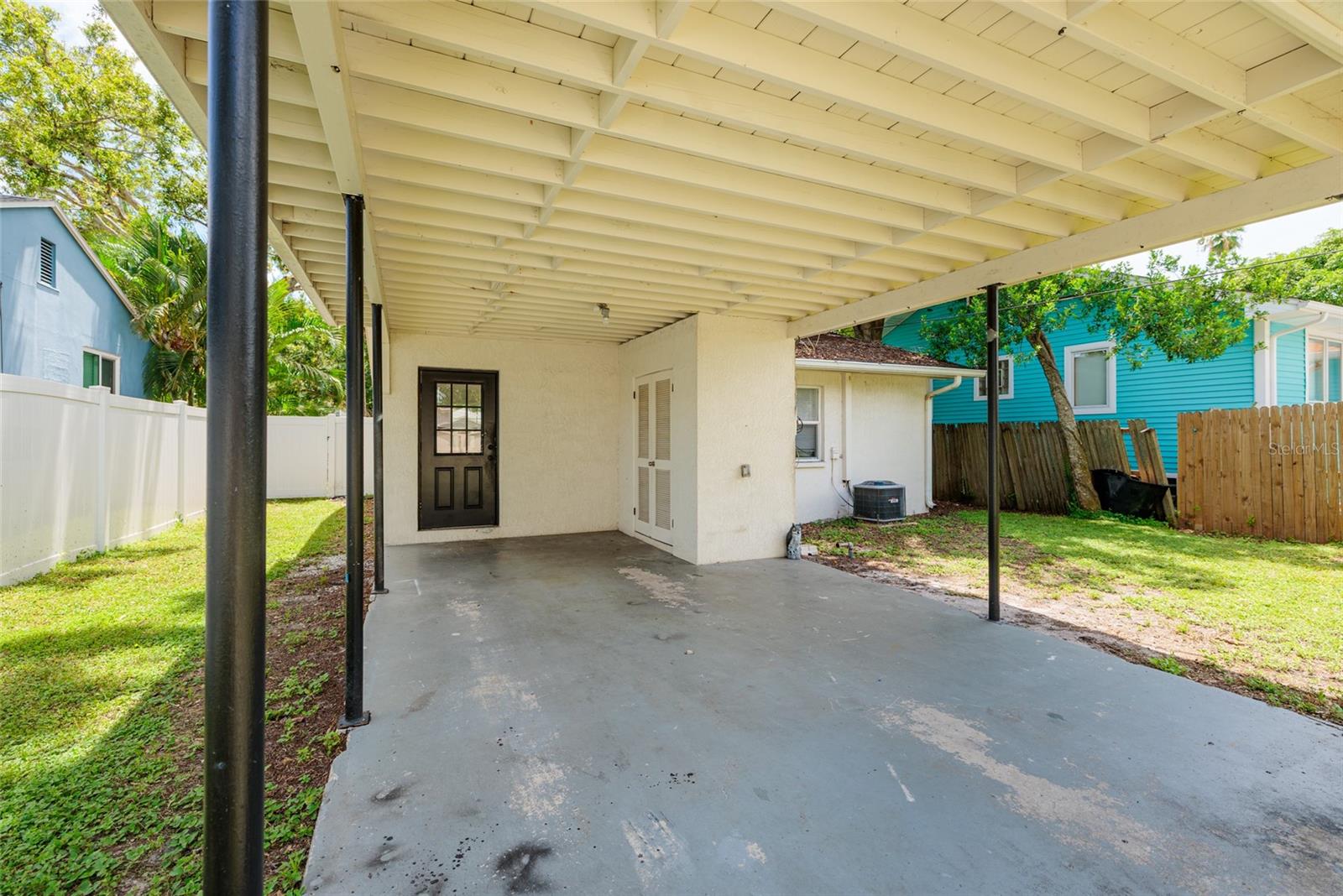 Image 16 of 22 For 3945 3rd Avenue N