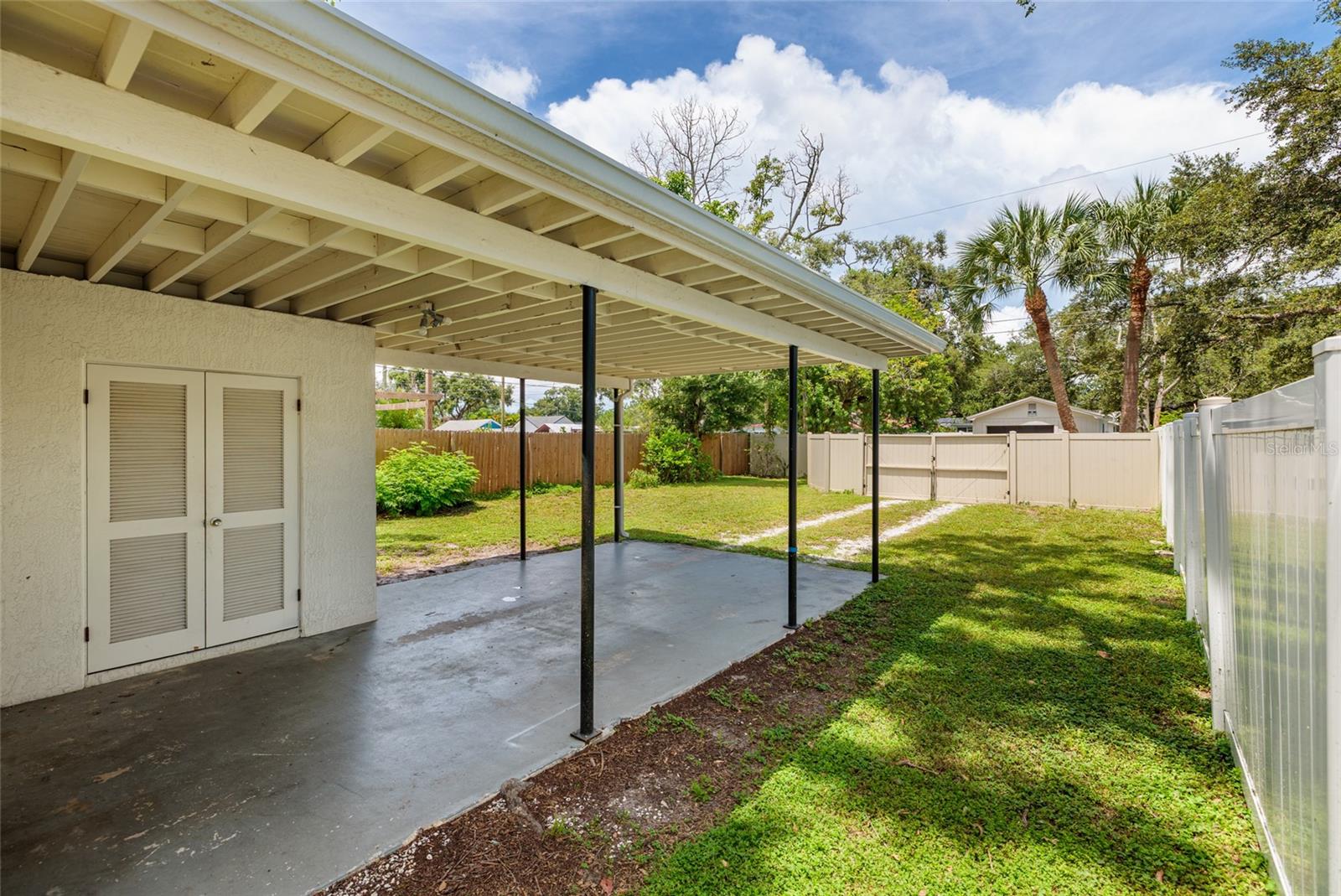Image 17 of 22 For 3945 3rd Avenue N