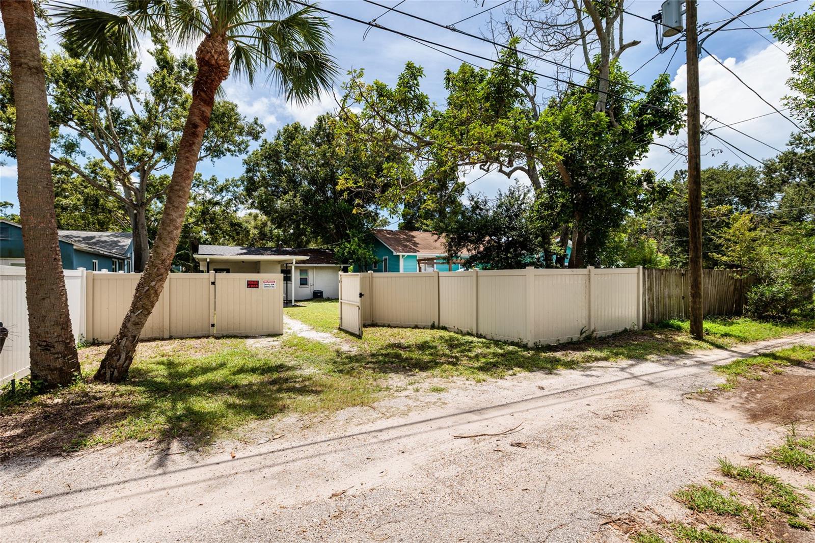 Image 21 of 22 For 3945 3rd Avenue N