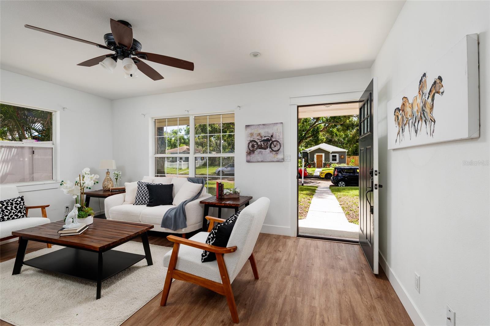 Image 4 of 22 For 3945 3rd Avenue N