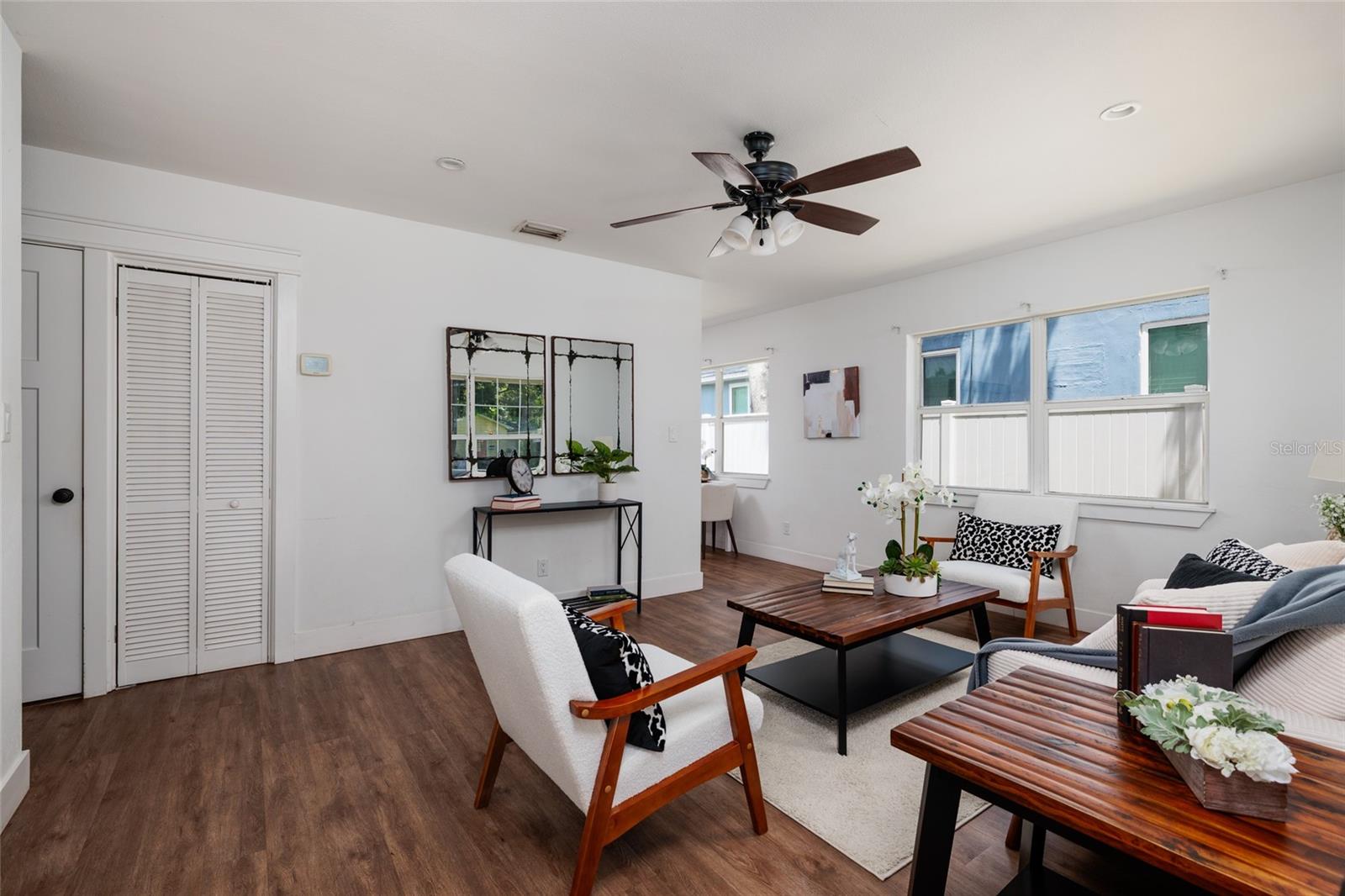 Image 5 of 22 For 3945 3rd Avenue N