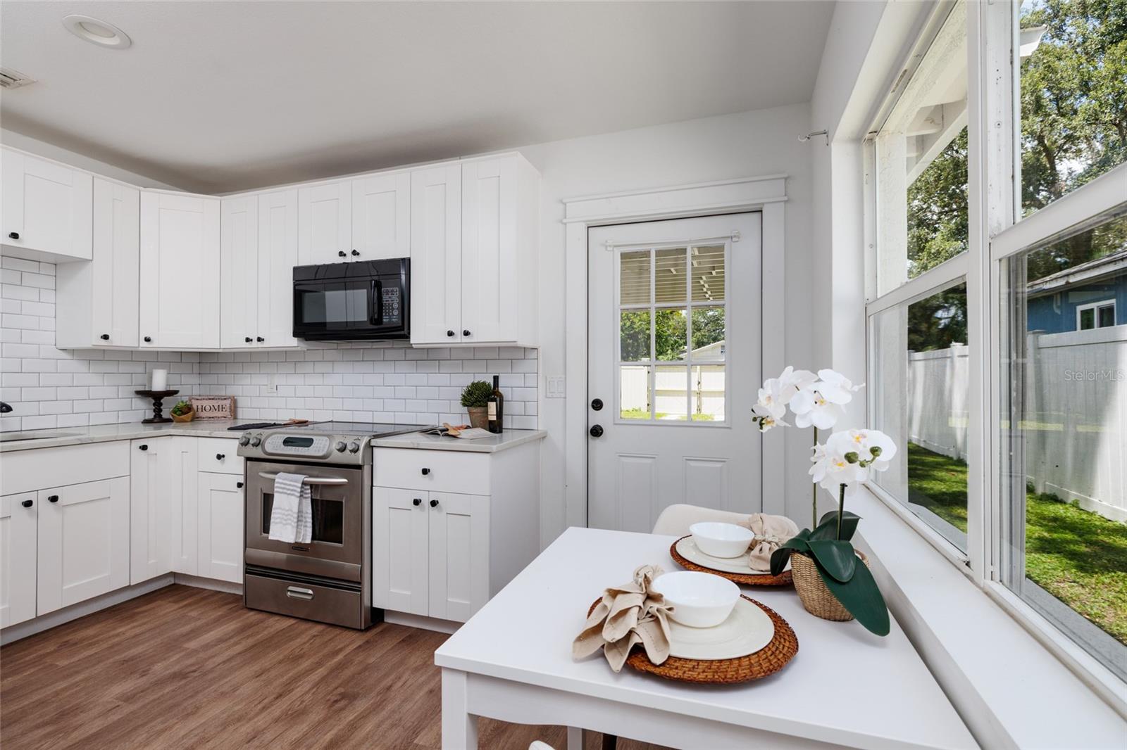 Image 7 of 22 For 3945 3rd Avenue N