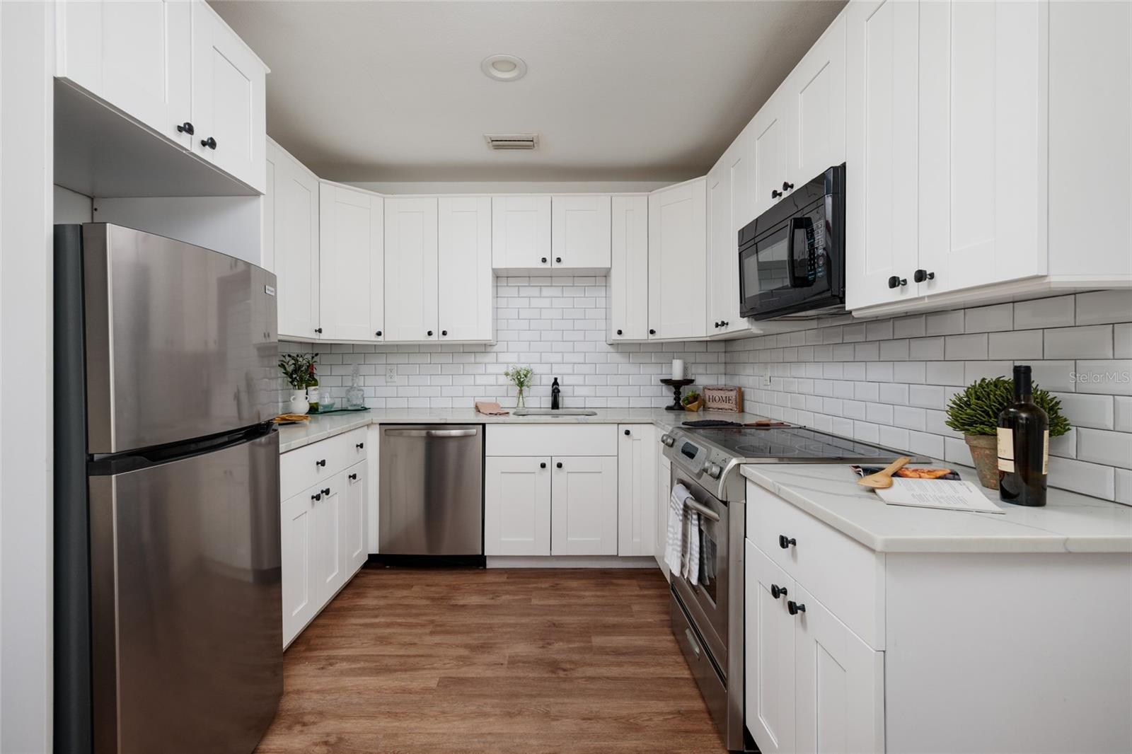 Image 9 of 22 For 3945 3rd Avenue N
