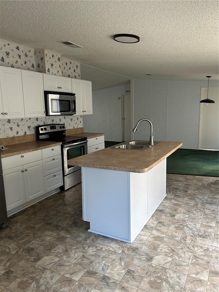 Image 12 of 27 For 359 Center Drive