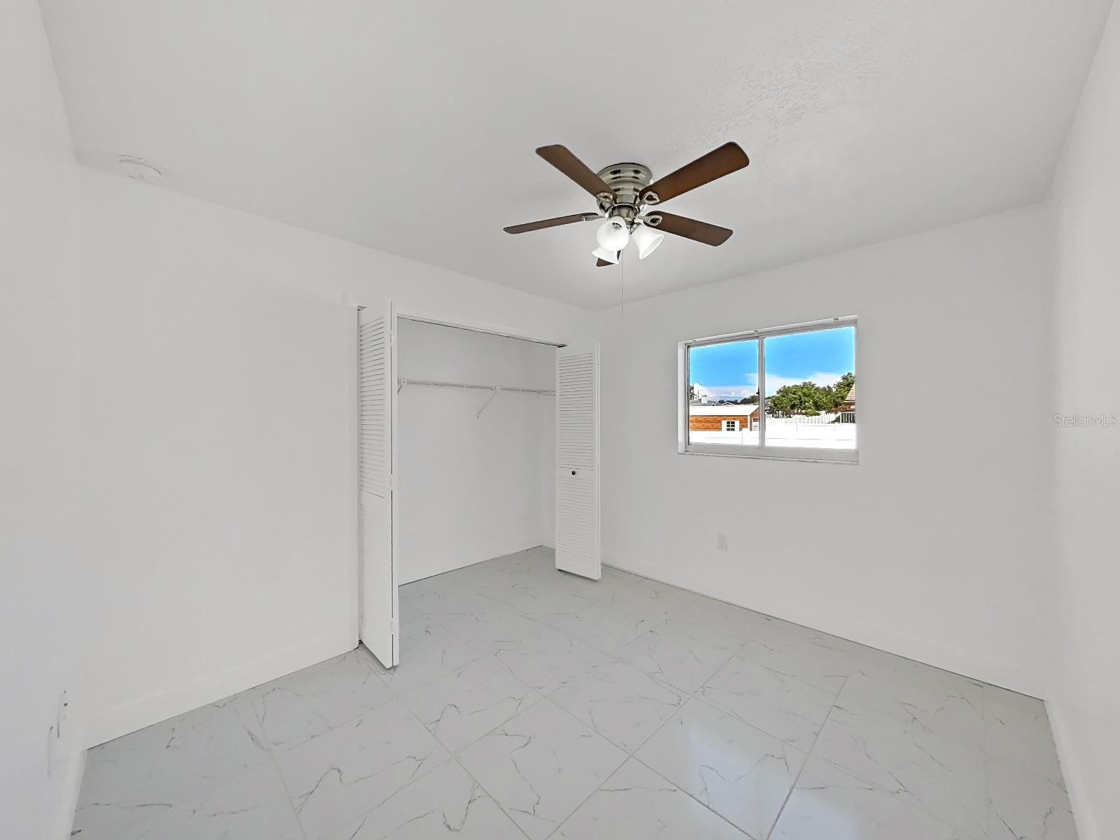 Image 13 of 36 For 13476 Linden Drive