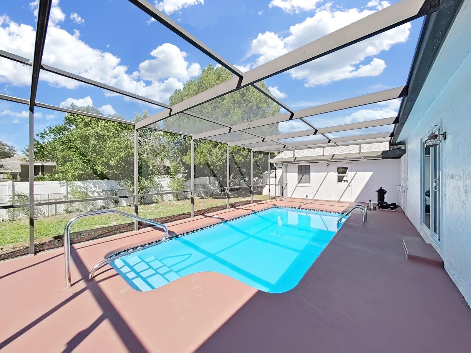 Image 28 of 36 For 13476 Linden Drive