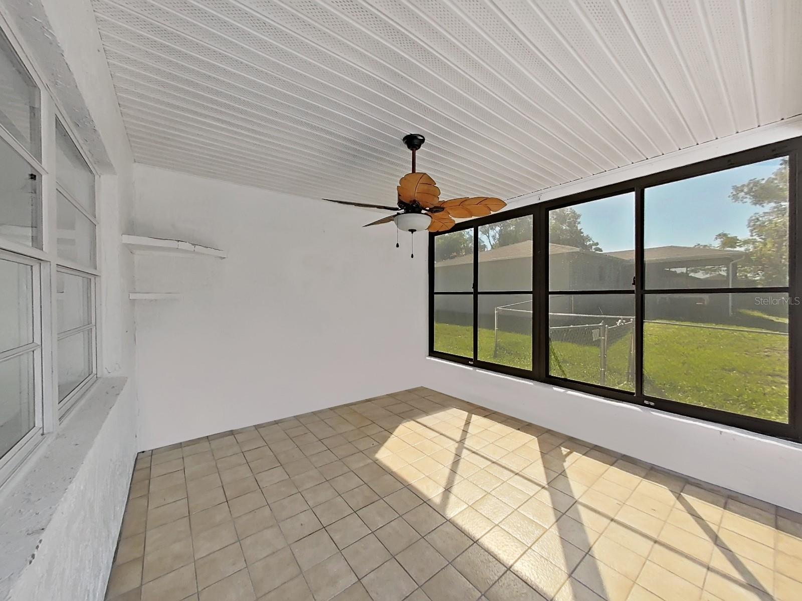 Image 29 of 36 For 13476 Linden Drive