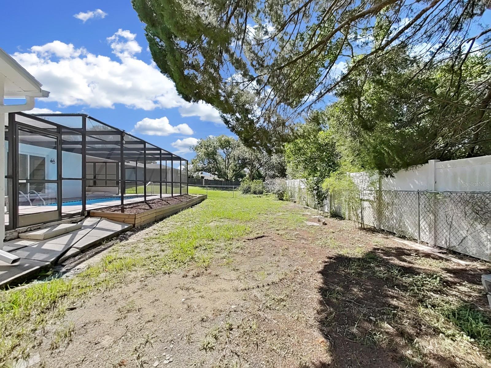 Image 33 of 36 For 13476 Linden Drive