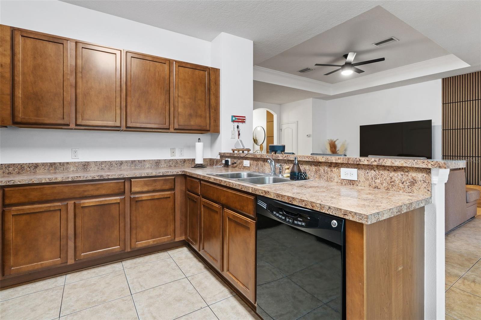 Image 11 of 26 For 32914 Hillman Court