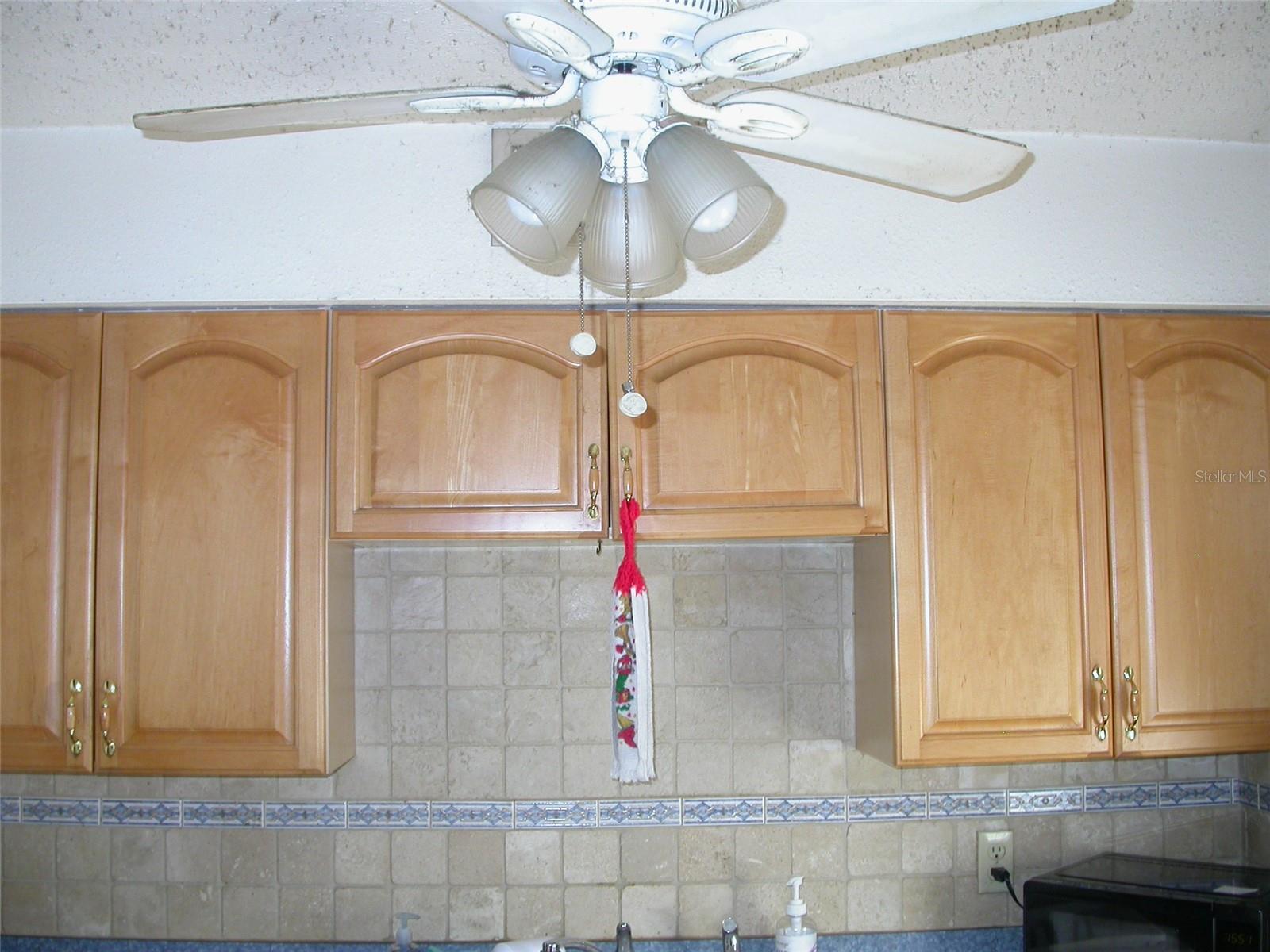 Image 11 of 25 For 7439 37th Avenue N