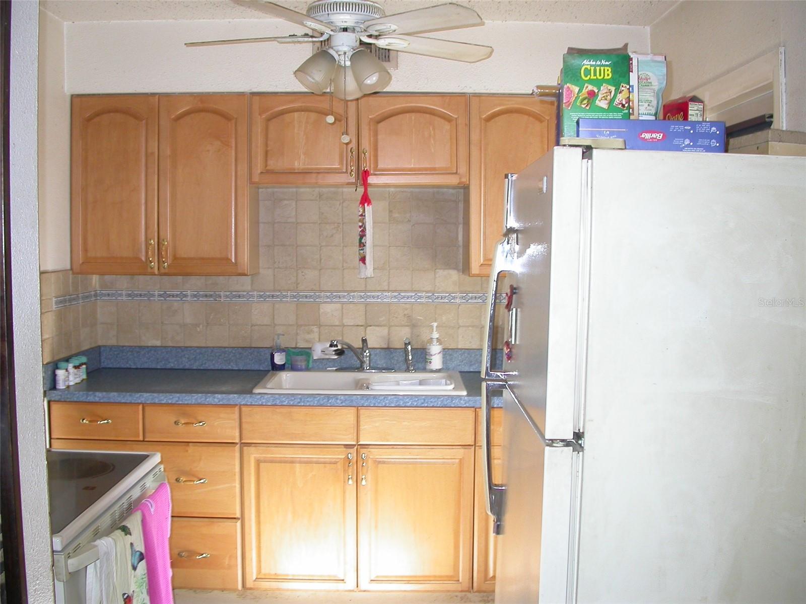 Image 9 of 25 For 7439 37th Avenue N