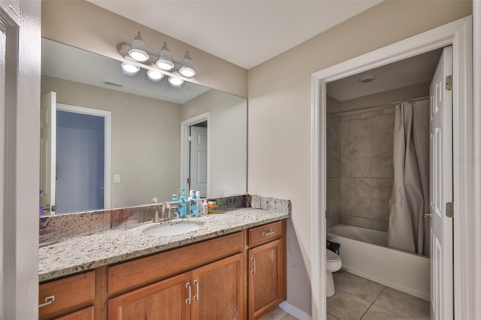 Image 23 of 37 For 11918 Bahia Valley Drive