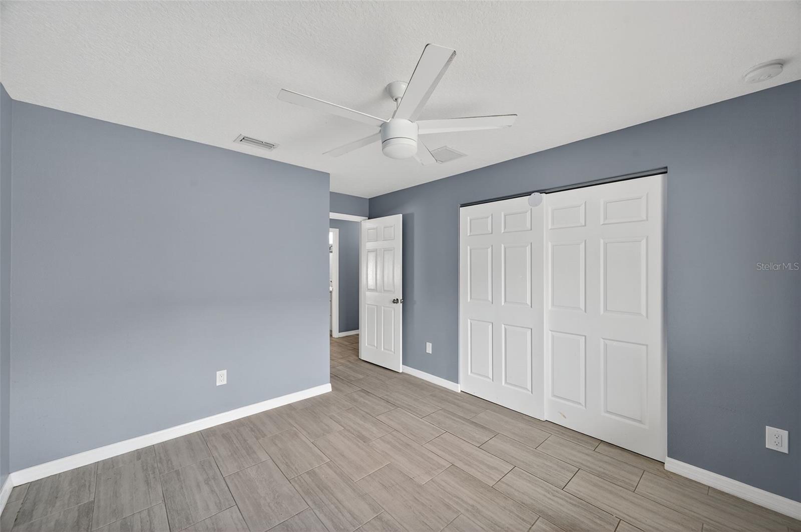 Image 11 of 15 For 203 11th Street Drive W