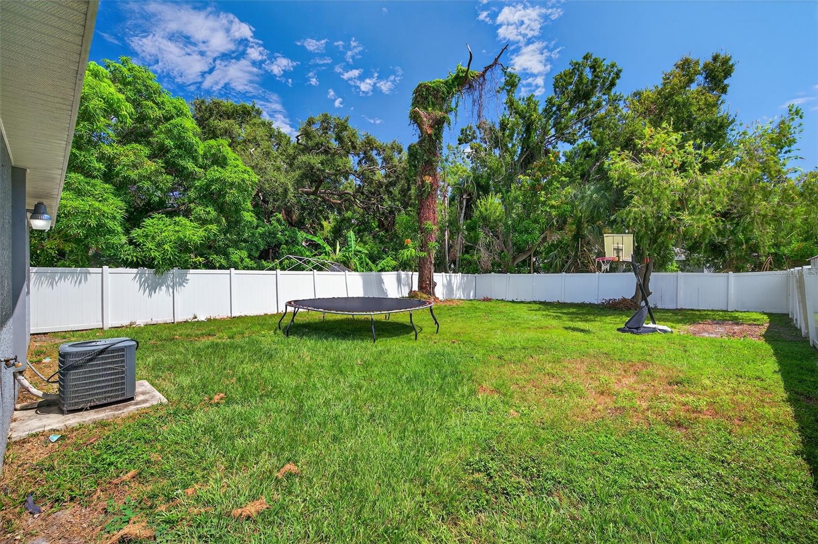 Image 13 of 15 For 203 11th Street Drive W
