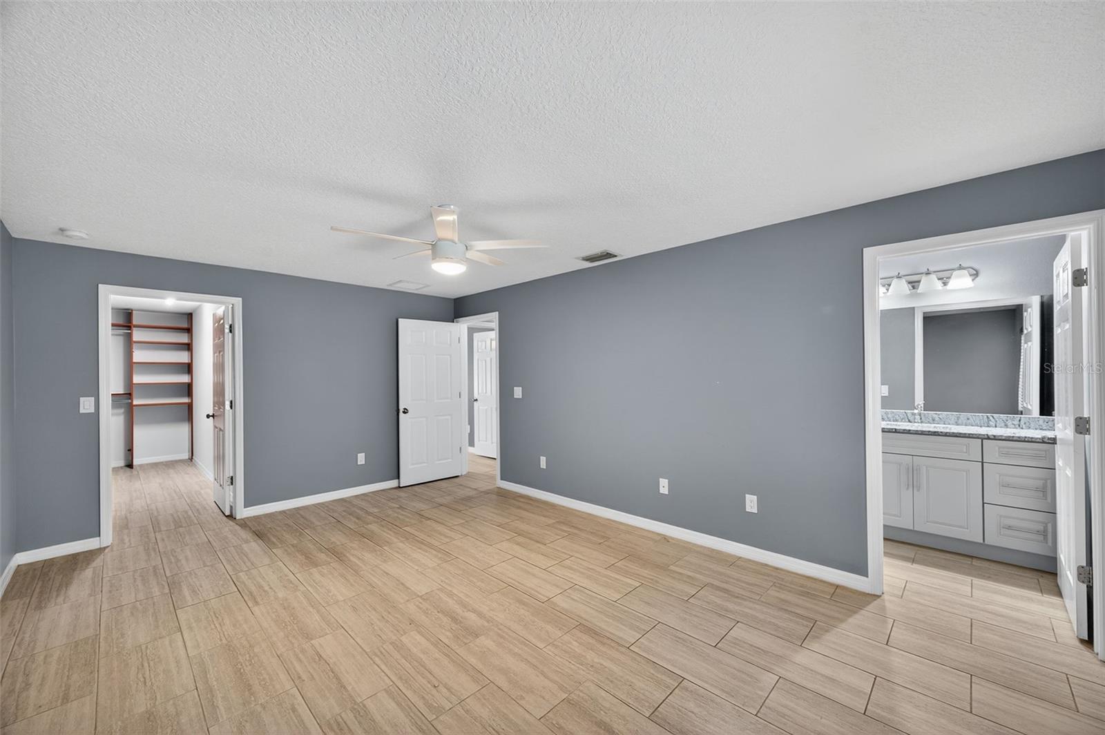 Image 6 of 15 For 203 11th Street Drive W