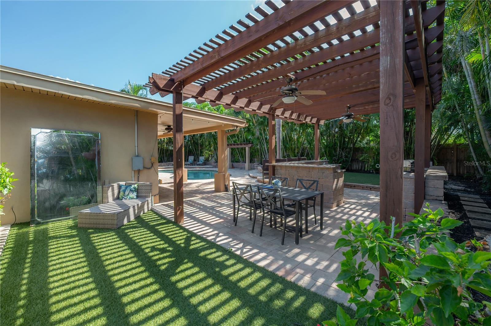 Image 15 of 79 For 3935 Eden Roc Circle