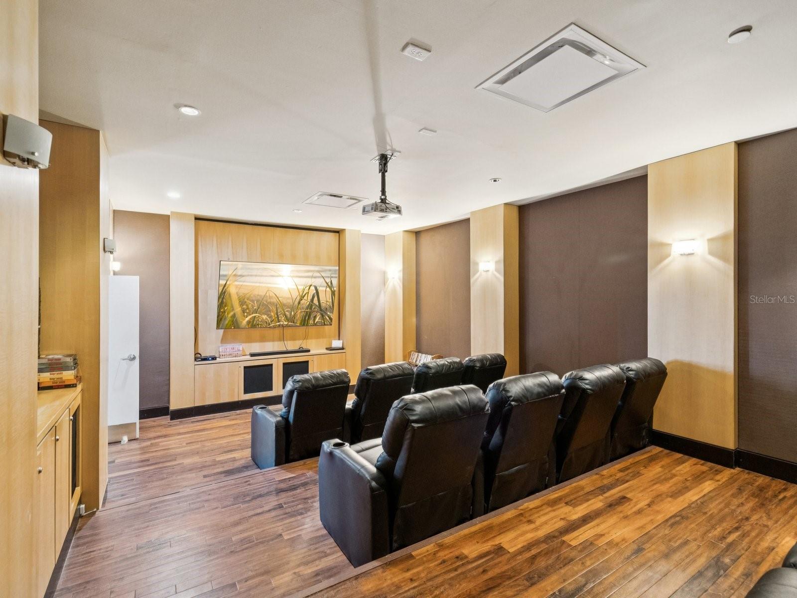 Image 24 of 44 For 880 Mandalay Avenue C613