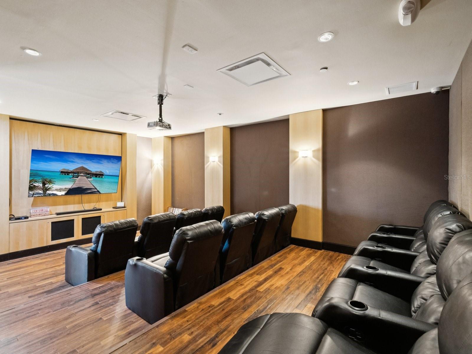 Image 25 of 44 For 880 Mandalay Avenue C613