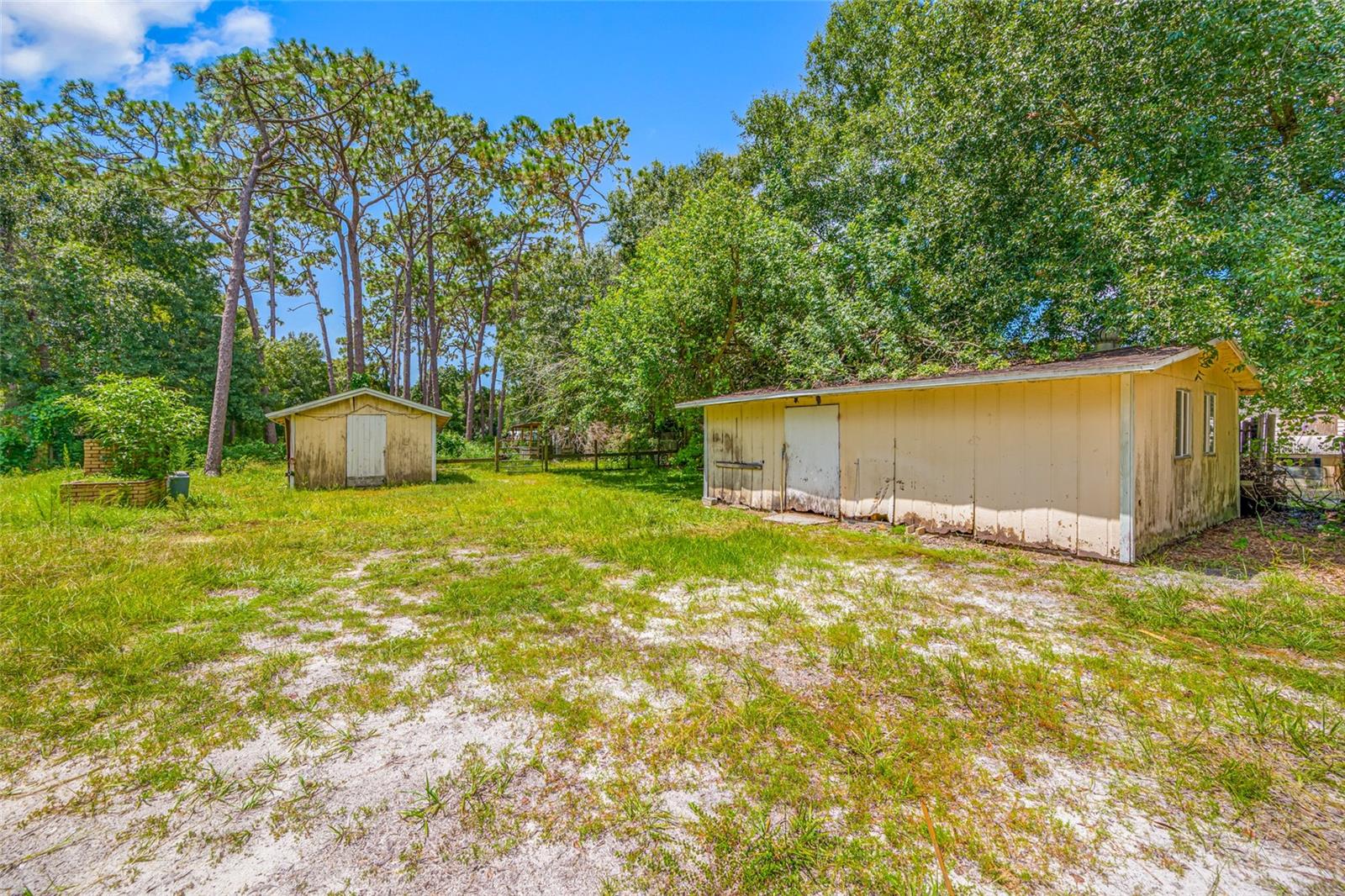 Image 2 of 22 For 17650 Driftwood Lane