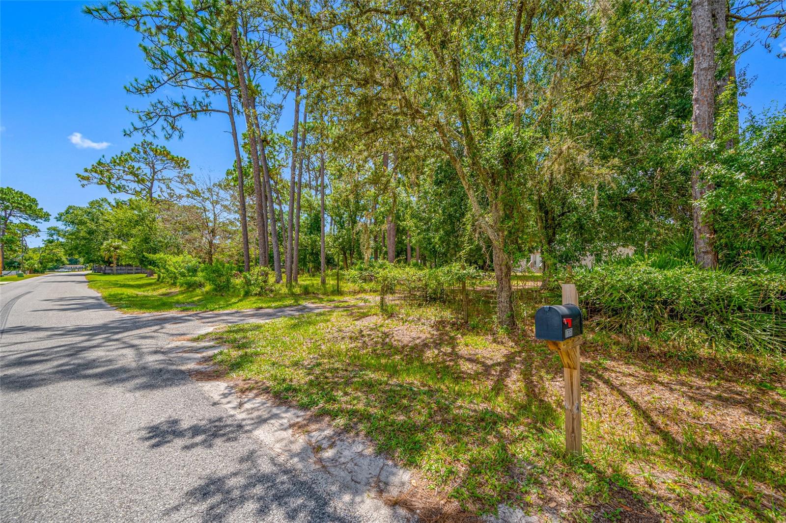 Image 4 of 22 For 17650 Driftwood Lane