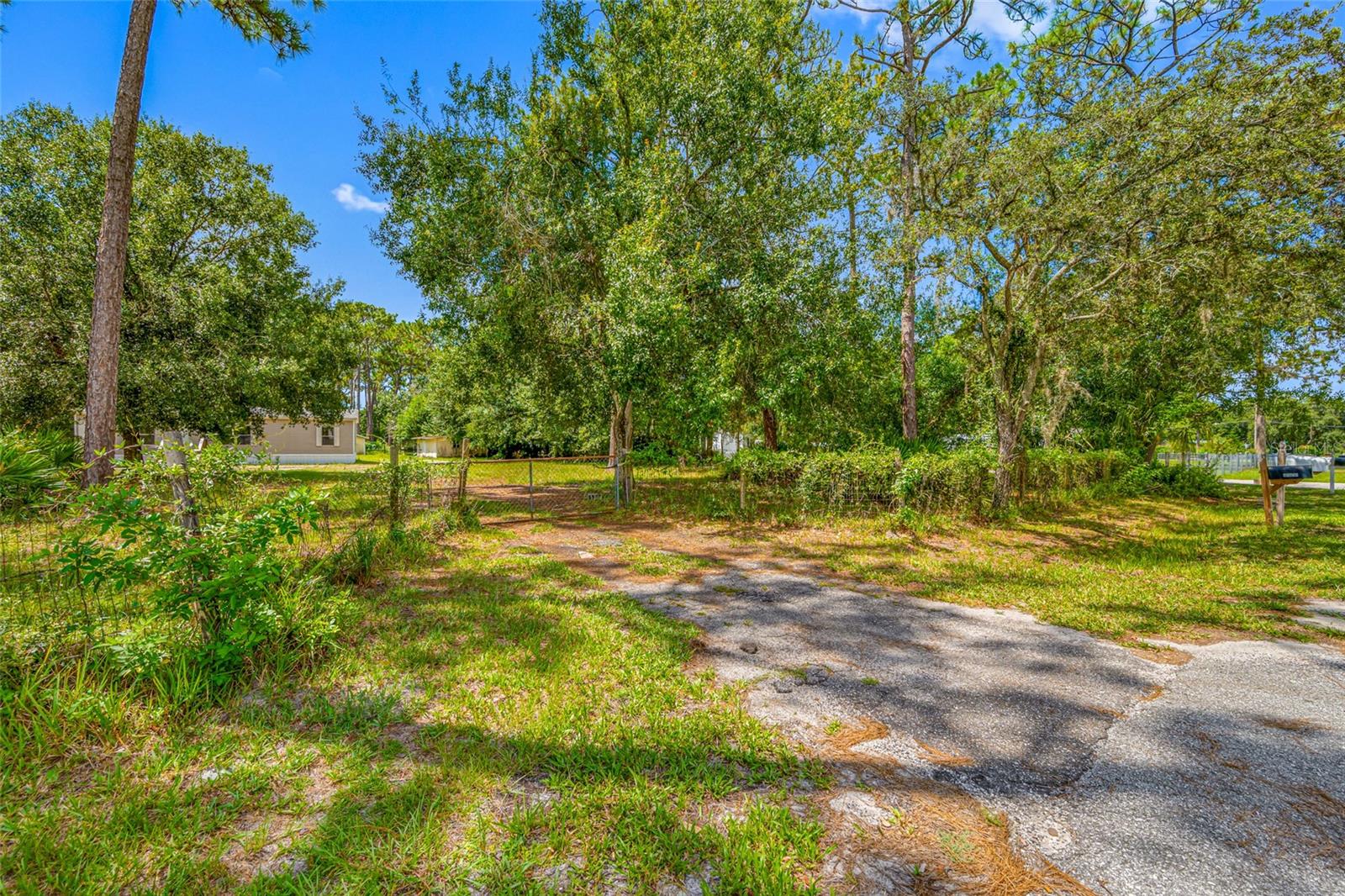 Image 5 of 22 For 17650 Driftwood Lane