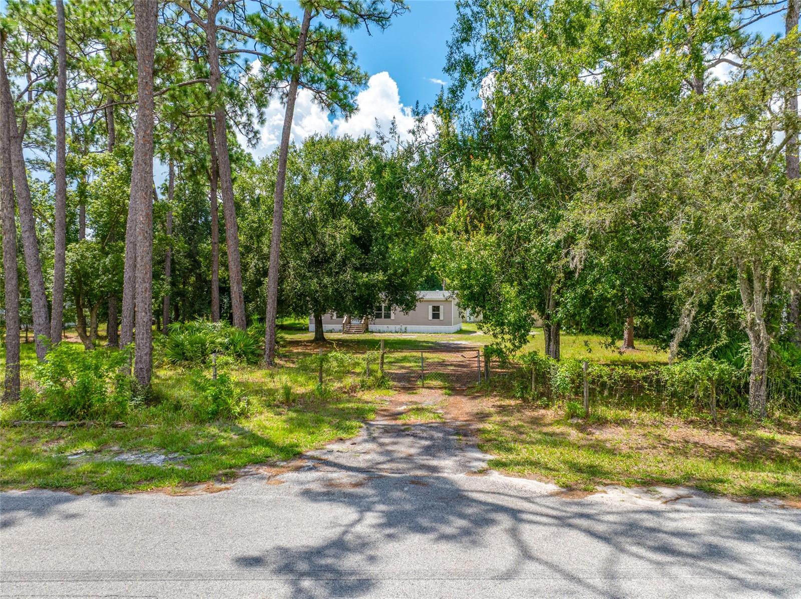 Image 9 of 22 For 17650 Driftwood Lane