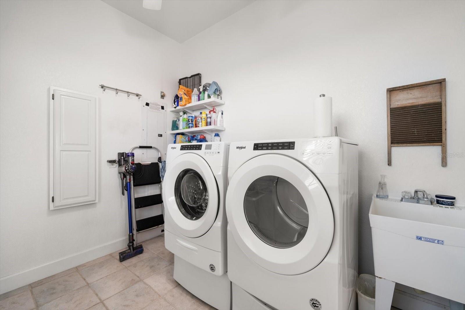 Image 68 of 80 For 11700 5th Street E