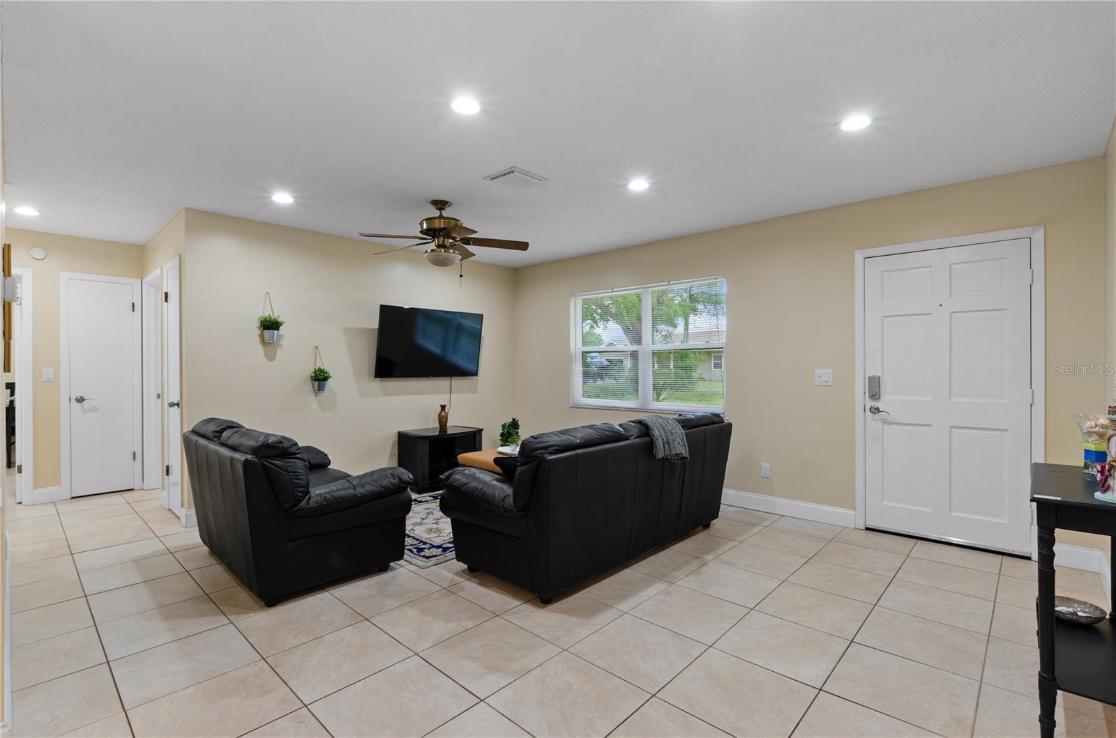 Image 3 of 14 For 106 Lake Judy Lee Drive