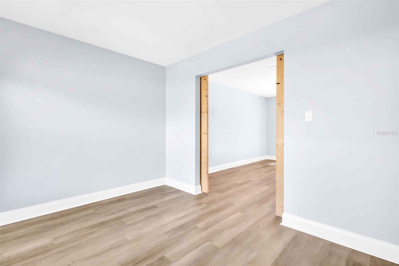 Listing photo id 13 for 1238 Mandarin Drive