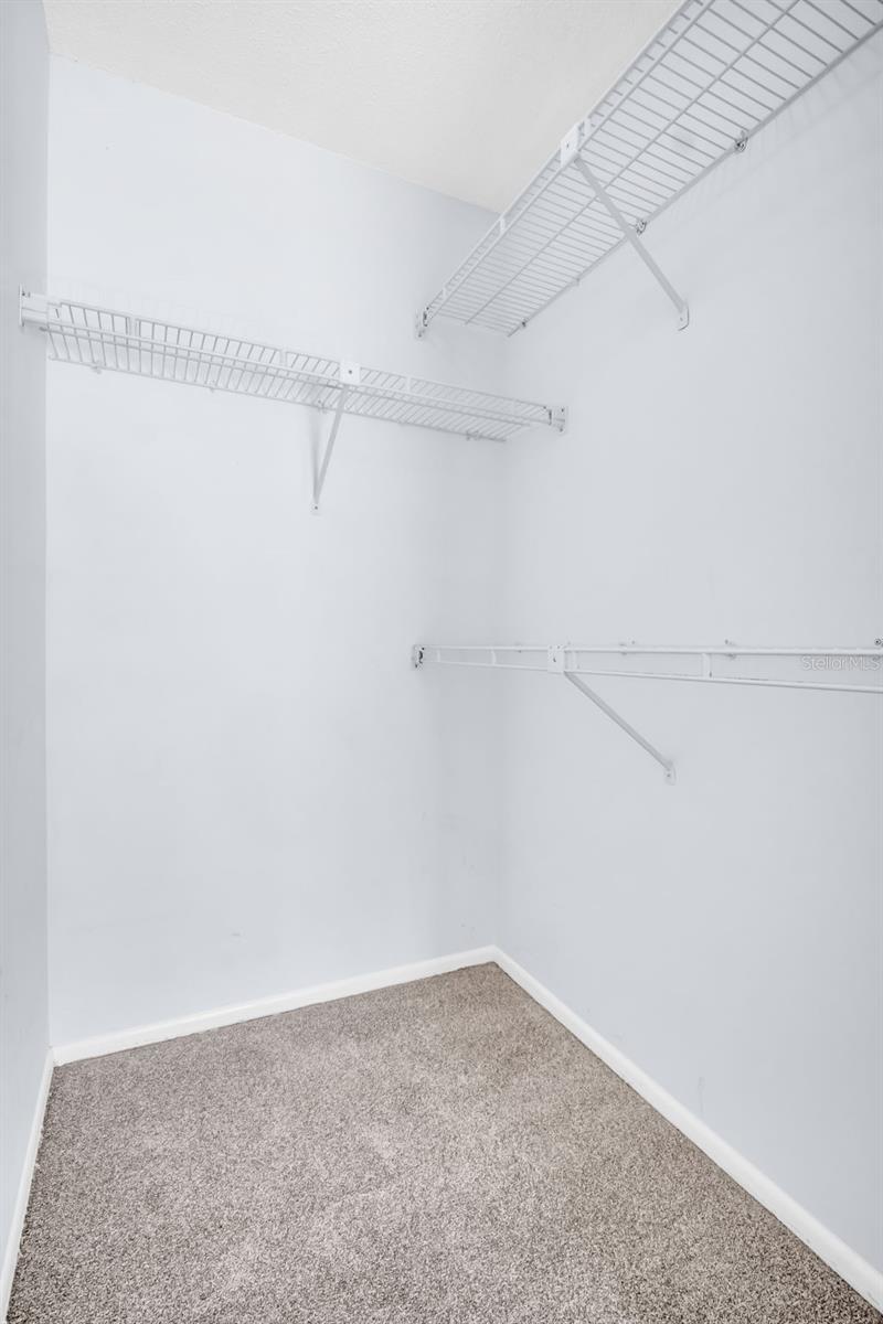 Listing photo id 16 for 1238 Mandarin Drive