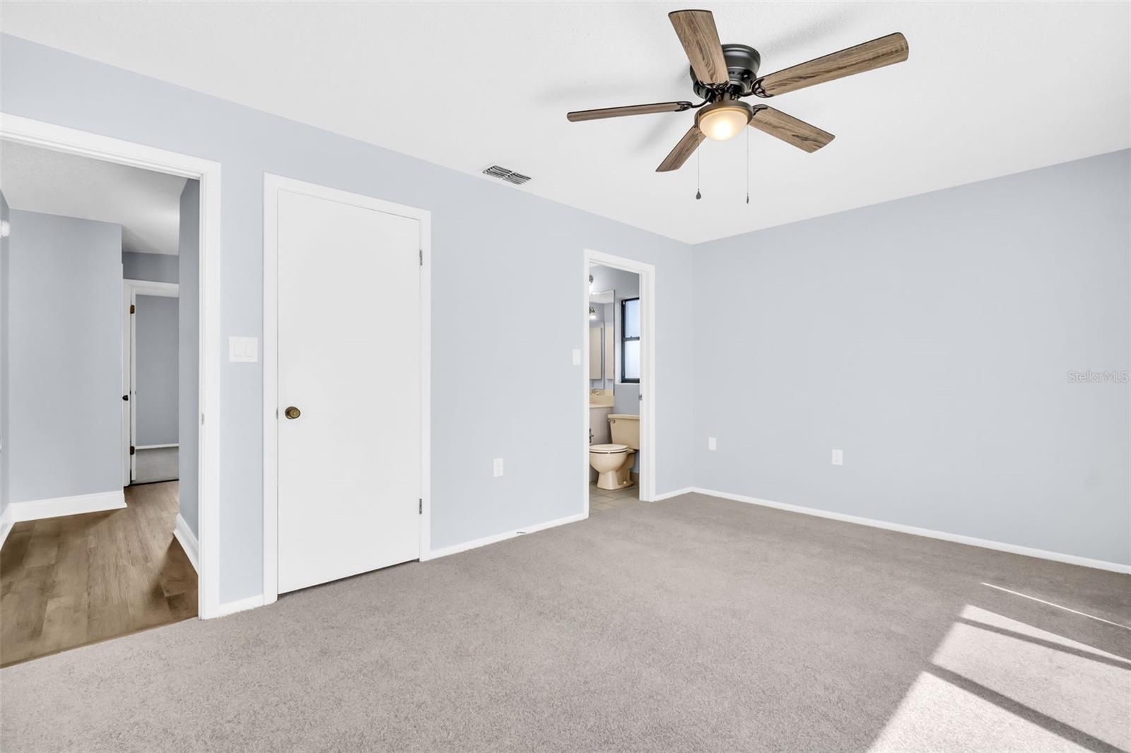 Listing photo id 20 for 1238 Mandarin Drive