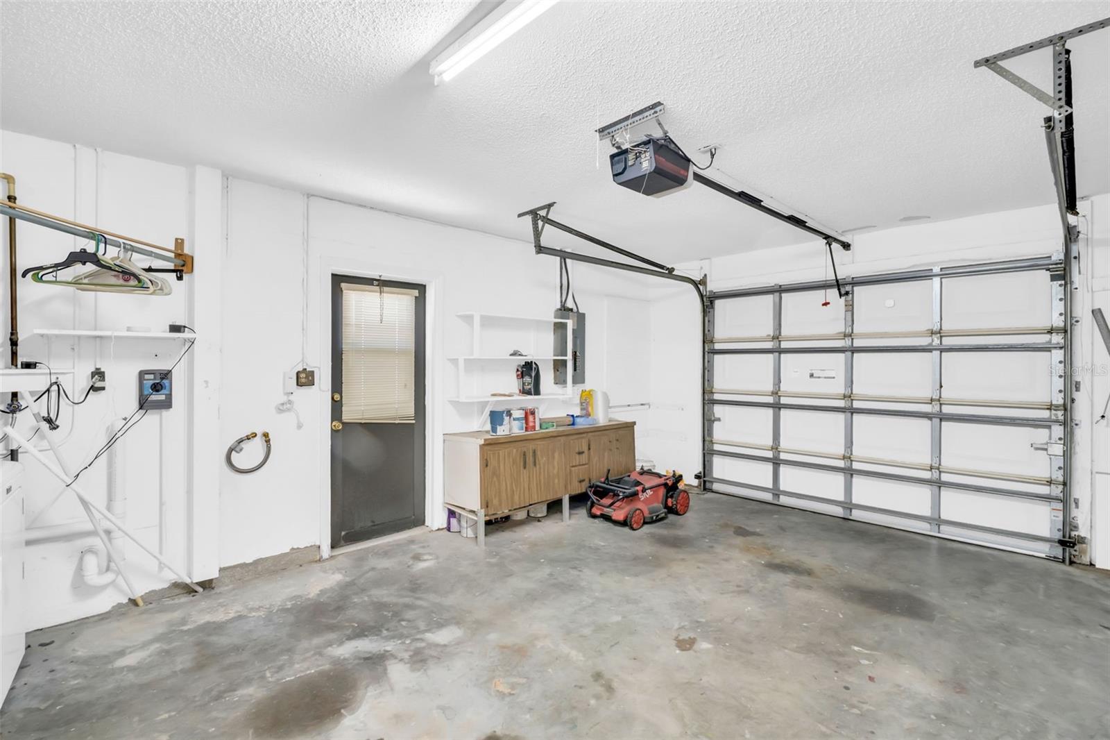Listing photo id 26 for 1238 Mandarin Drive