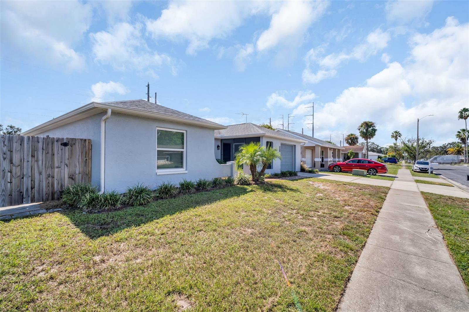 Listing photo id 27 for 1238 Mandarin Drive