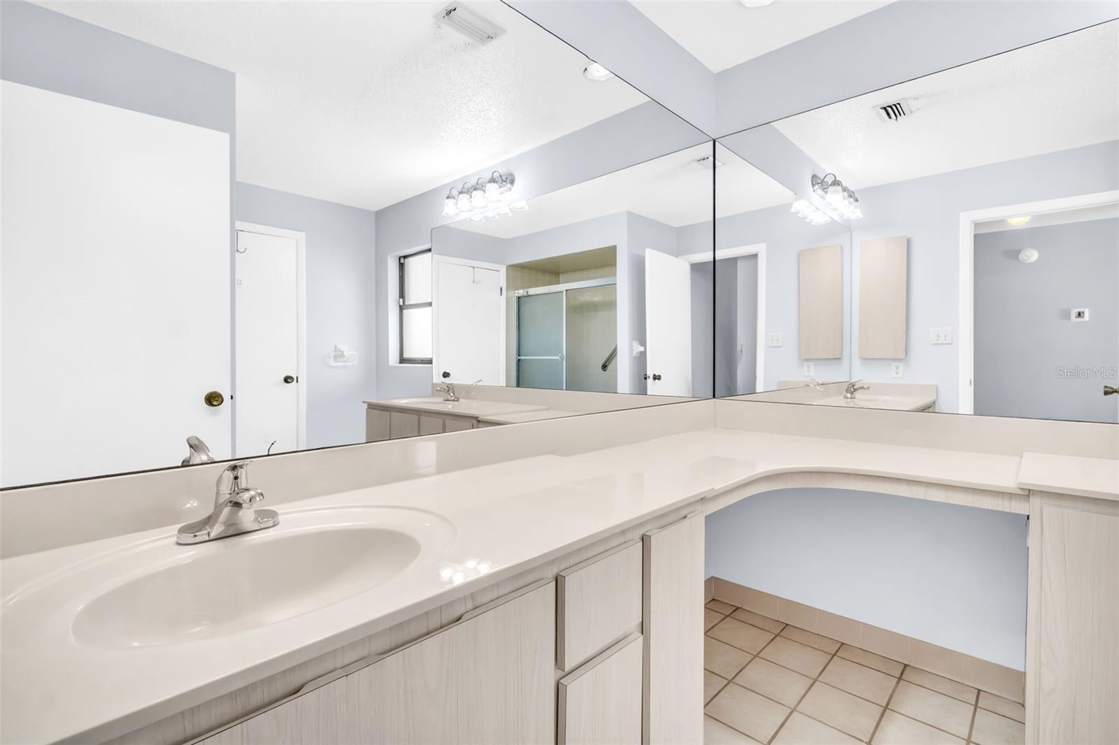 Listing photo id 30 for 1238 Mandarin Drive