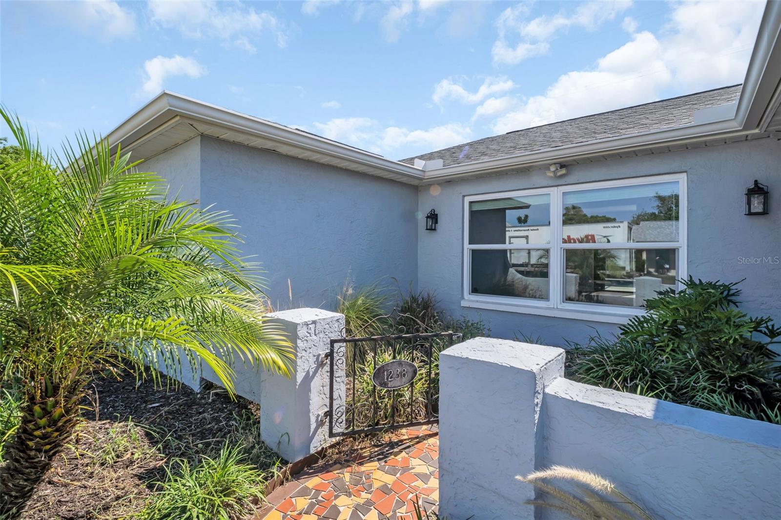 Listing photo id 5 for 1238 Mandarin Drive