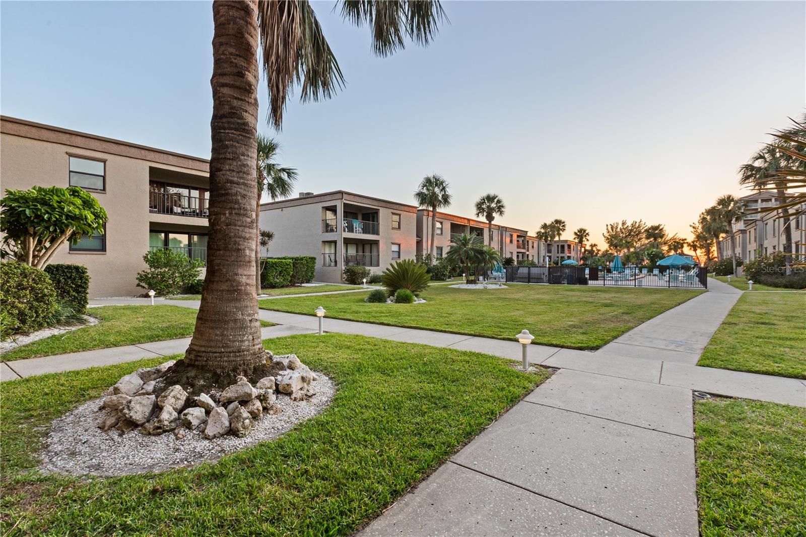 Image 43 of 46 For 19725 Gulf Boulevard 10