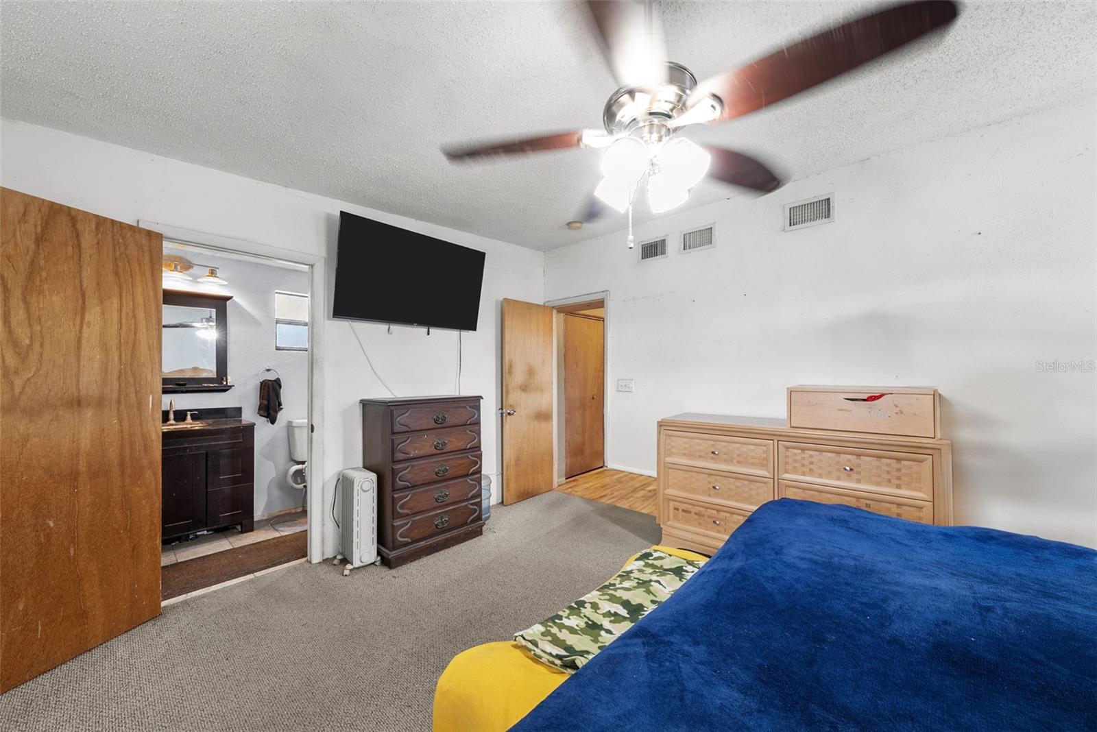 Image 13 of 28 For 4245 Crestfield Avenue