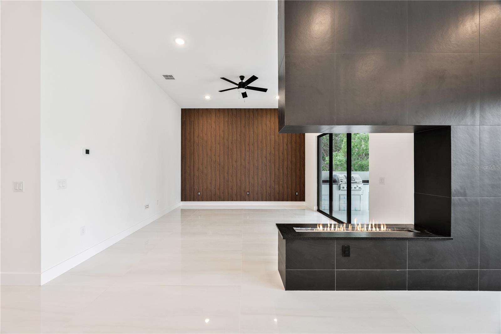 Image 12 of 60 For 4426 Euclid Avenue