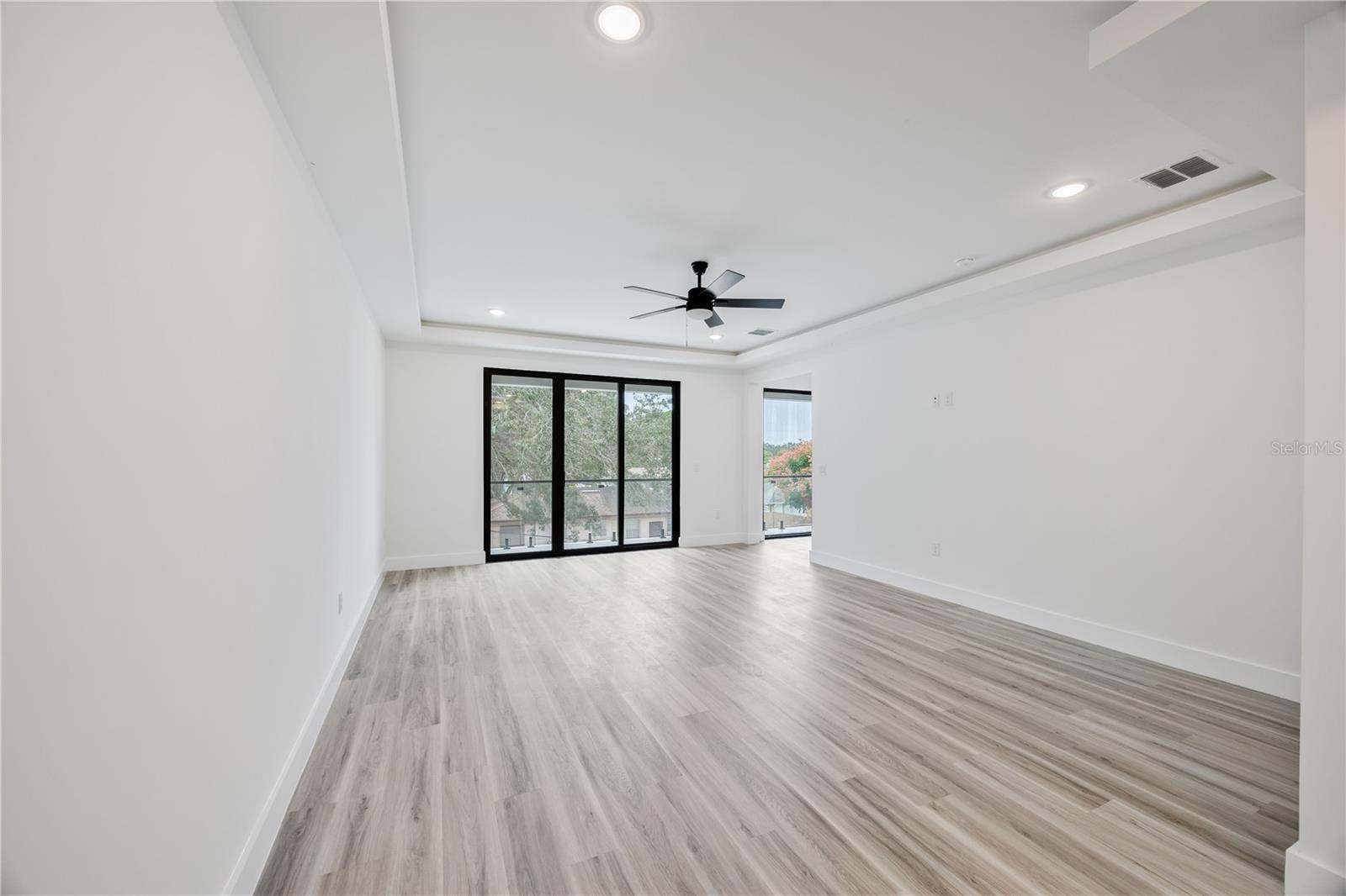 Image 25 of 60 For 4426 Euclid Avenue