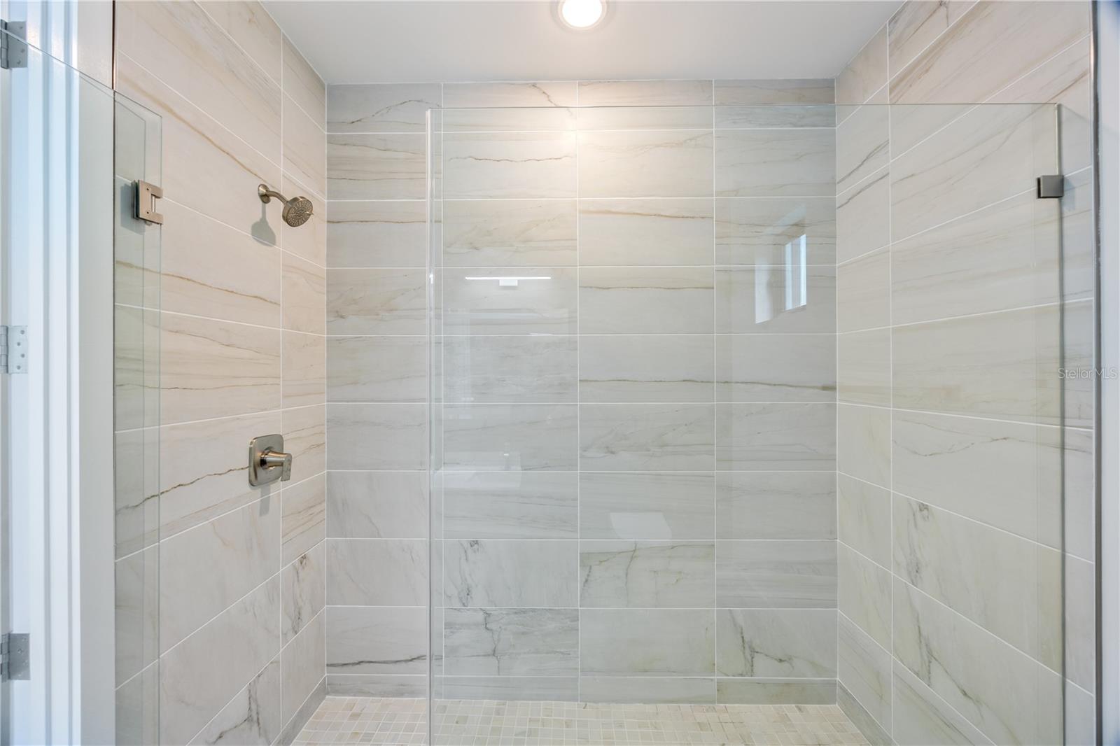 Image 43 of 60 For 4426 Euclid Avenue