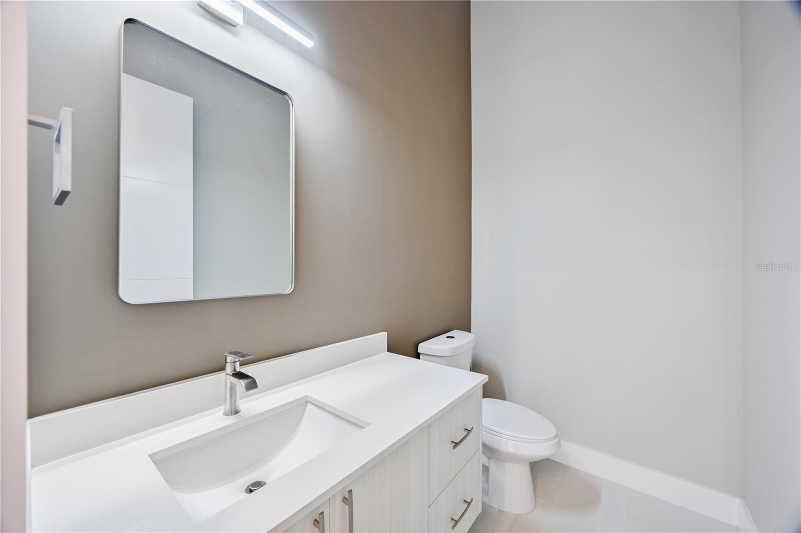 Image 47 of 60 For 4426 Euclid Avenue