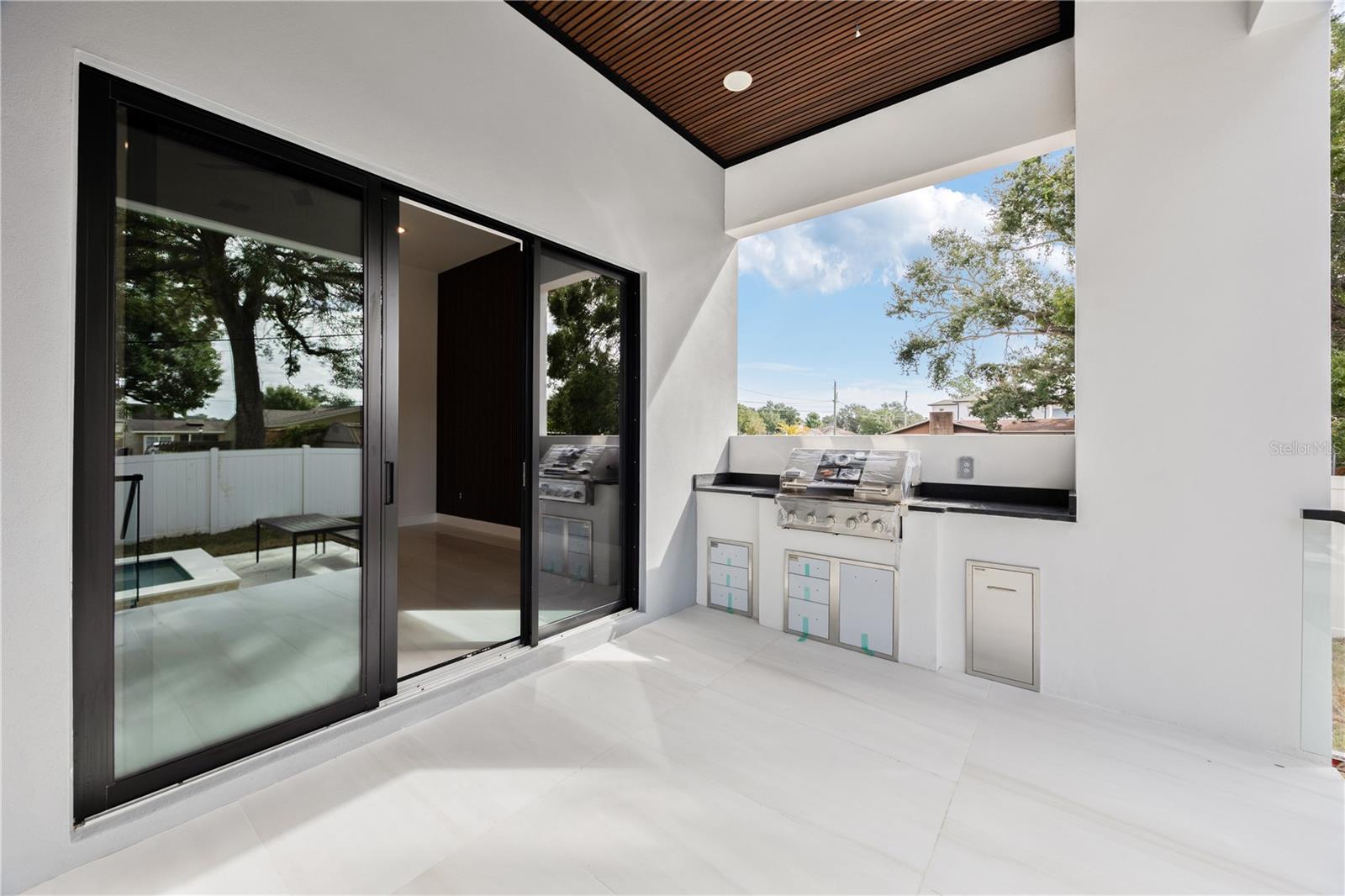 Image 52 of 60 For 4426 Euclid Avenue